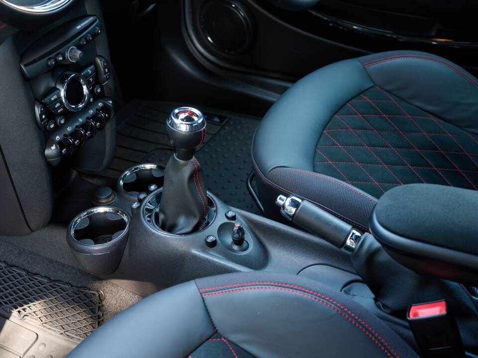 Imagen 37/50 de Mini John Cooper Works (2011)
