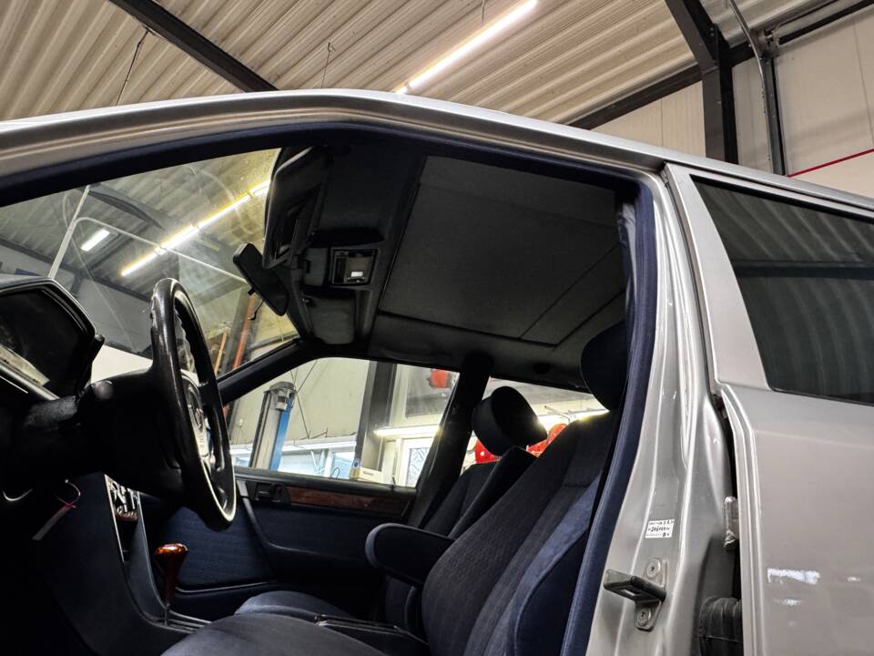 Bild 20/49 von Mercedes-Benz E 320 T (1993)