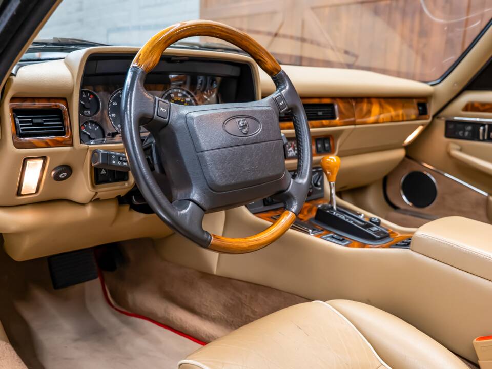 Bild 10/43 von Jaguar XJS 4.0 Celebration (1996)