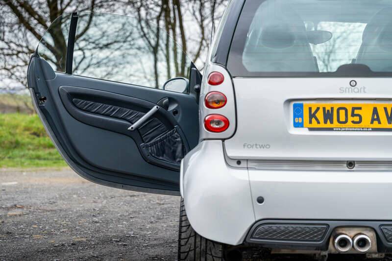 Image 38/50 of Smart Fortwo Brabus (2005)