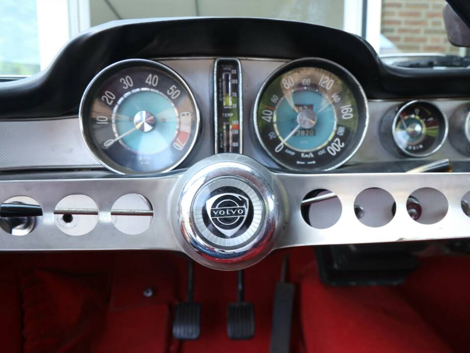 Image 34/50 de Volvo 1800 S (1966)