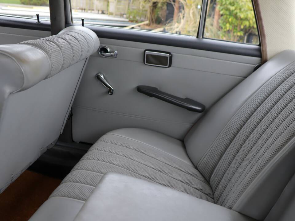 Afbeelding 14/50 van Mercedes-Benz 230 S (1967)