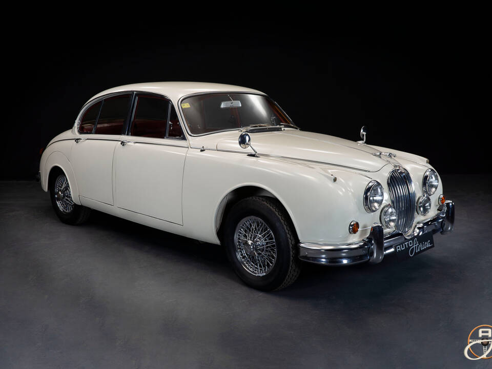 Image 7/21 of Jaguar Mk II 3.8 (1961)