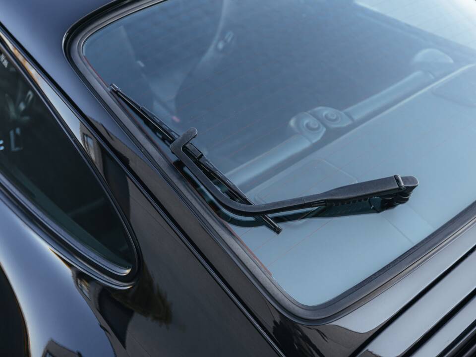 Bild 18/39 von Porsche 911 Carrera 4 (1993)