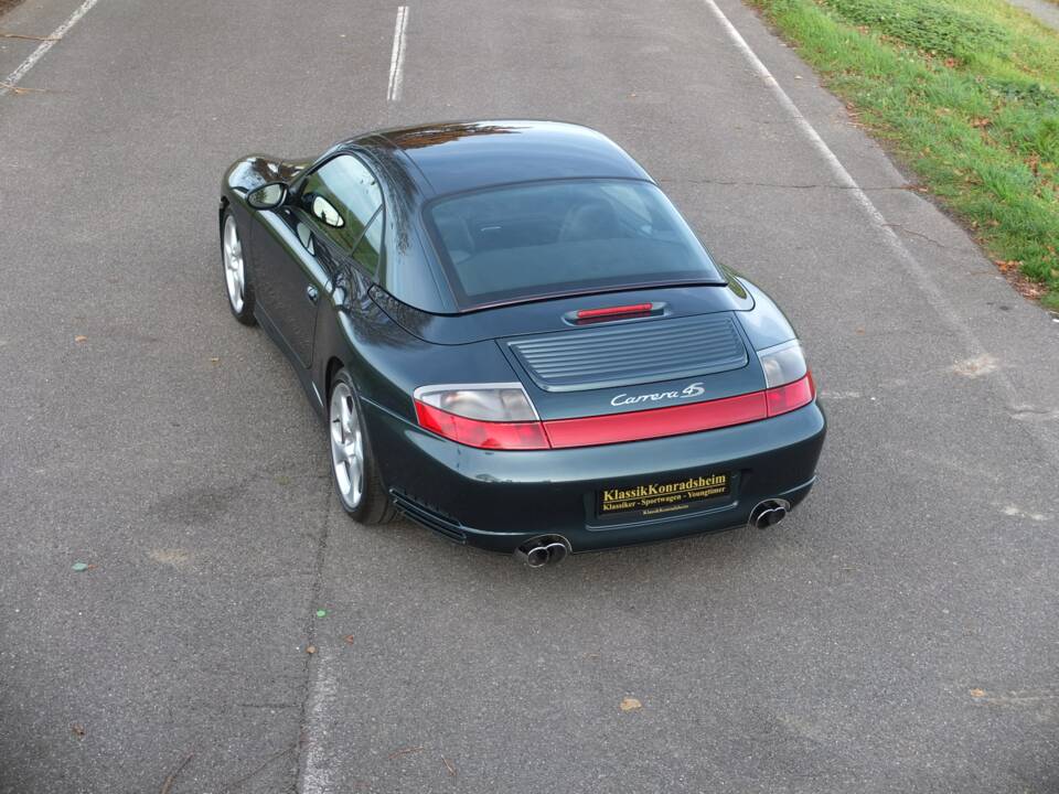 Bild 25/73 von Porsche 911 Carrera 4S (2004)