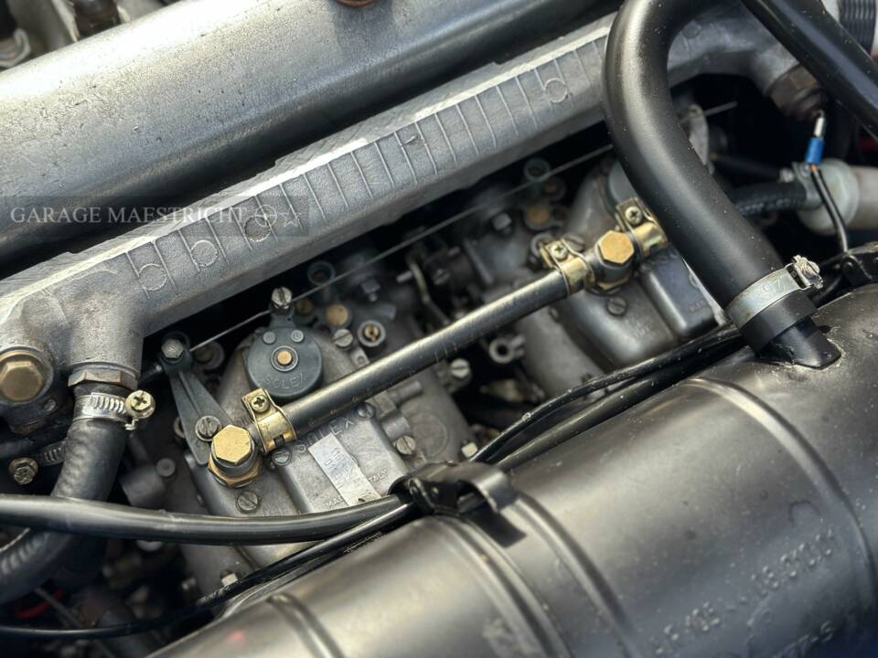 Bild 40/100 von Alfa Romeo Giulia GT 1300 Junior (1973)