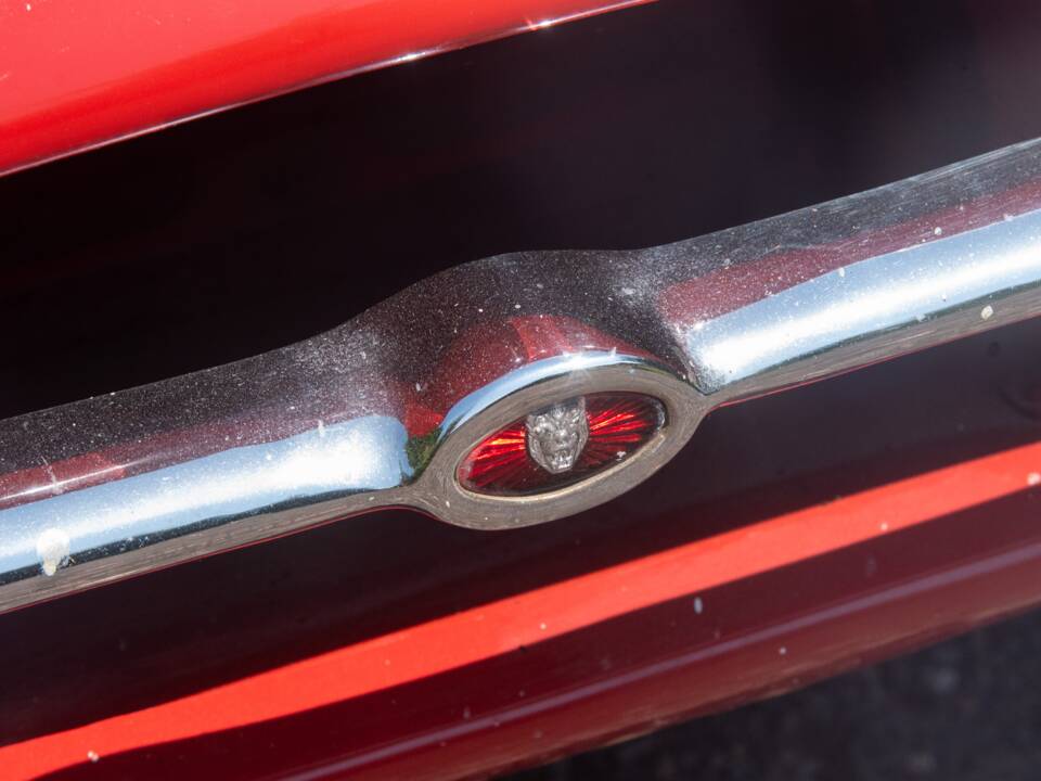 Image 18/50 de Jaguar Type E (2+2) (1969)