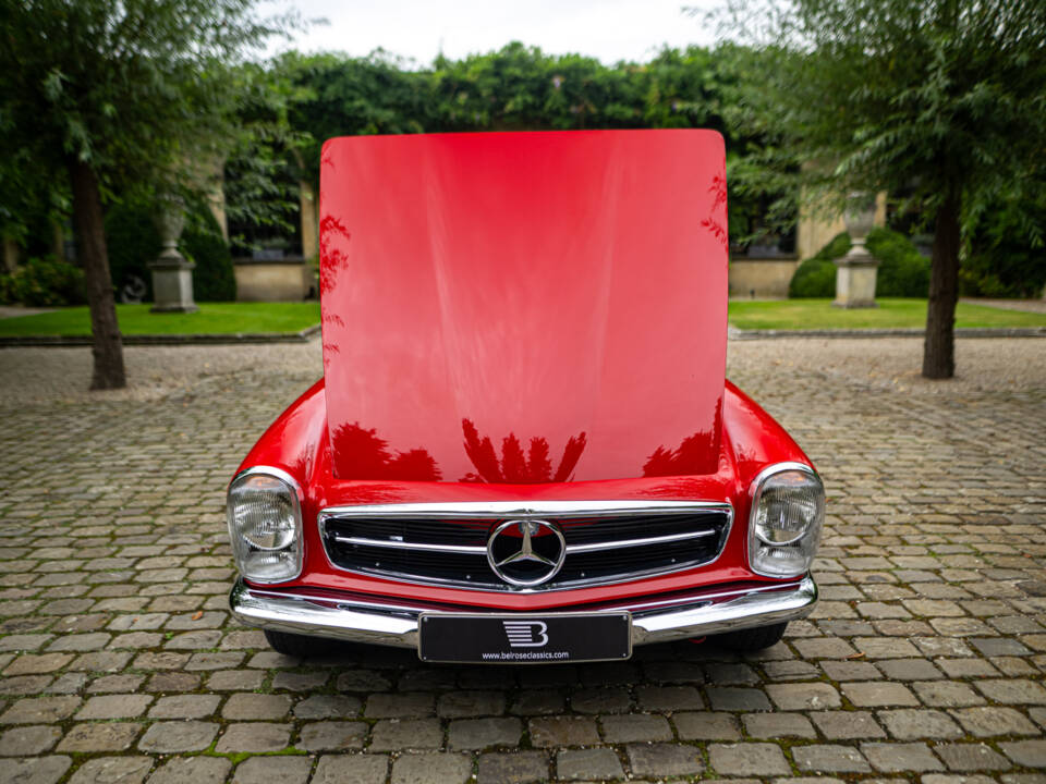 Image 24/54 of Mercedes-Benz 280 SL (1968)