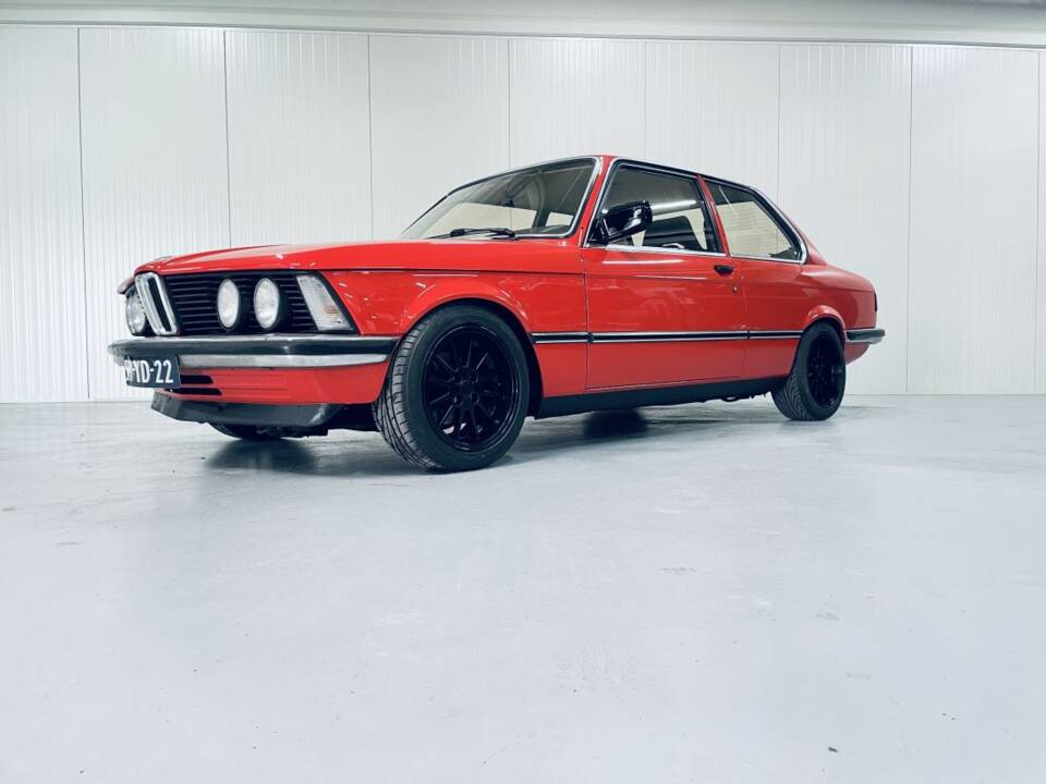 Image 6/13 of BMW 320/6 (1977)