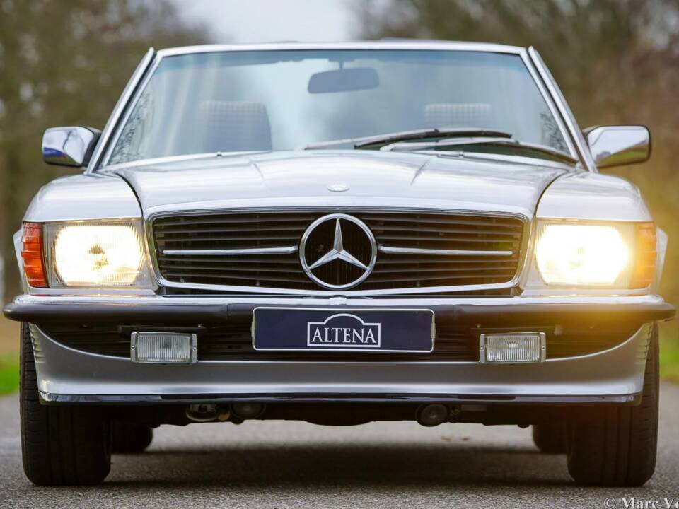 Bild 2/59 von Mercedes-Benz 280 SL (1985)