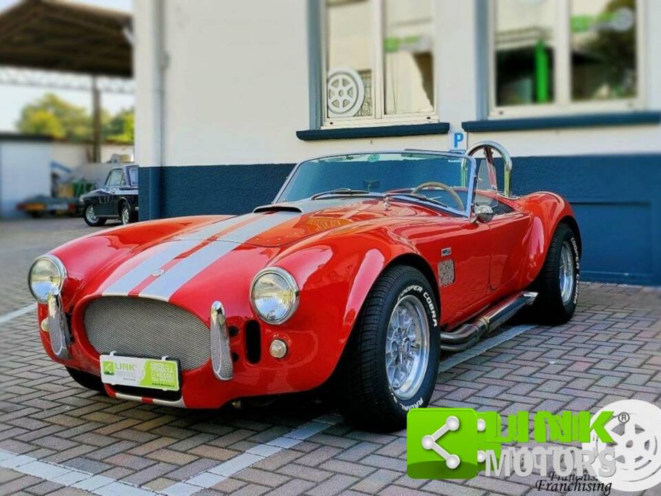 Image 3/10 of AC Cobra Replica (1966)