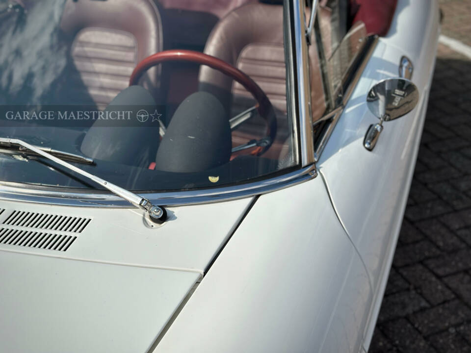 Afbeelding 8/72 van Alfa Romeo 2000 Spider Veloce (1981)