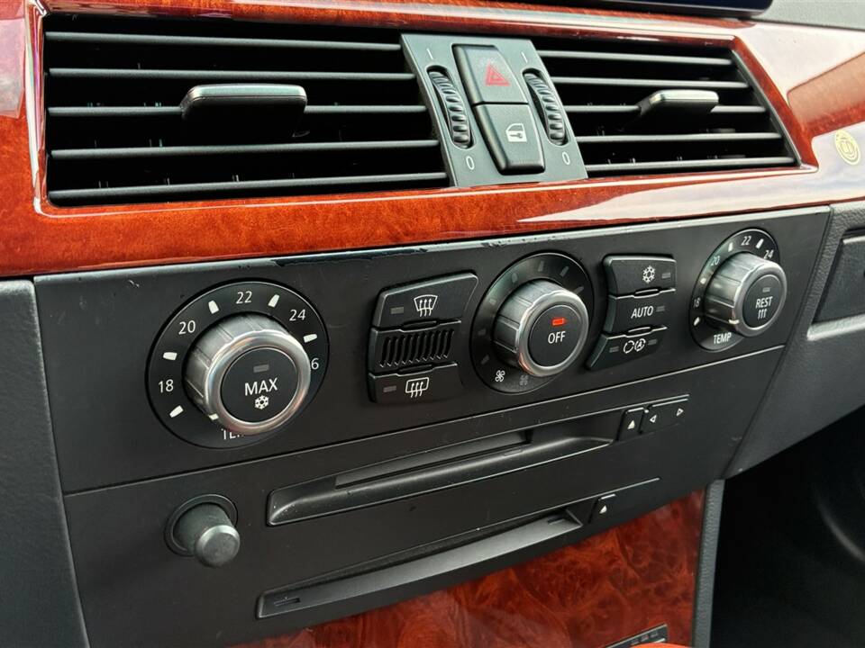 Immagine 45/62 di ALPINA B5 (2007)