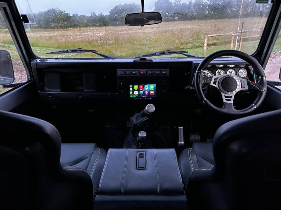 Image 38/62 de Land Rover Defender 90 (2003)