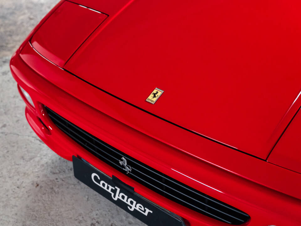 Afbeelding 22/46 van Ferrari F 355 Berlinetta (1997)
