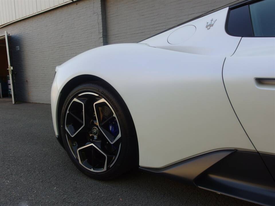 Imagen 21/100 de Maserati MC20 (2022)