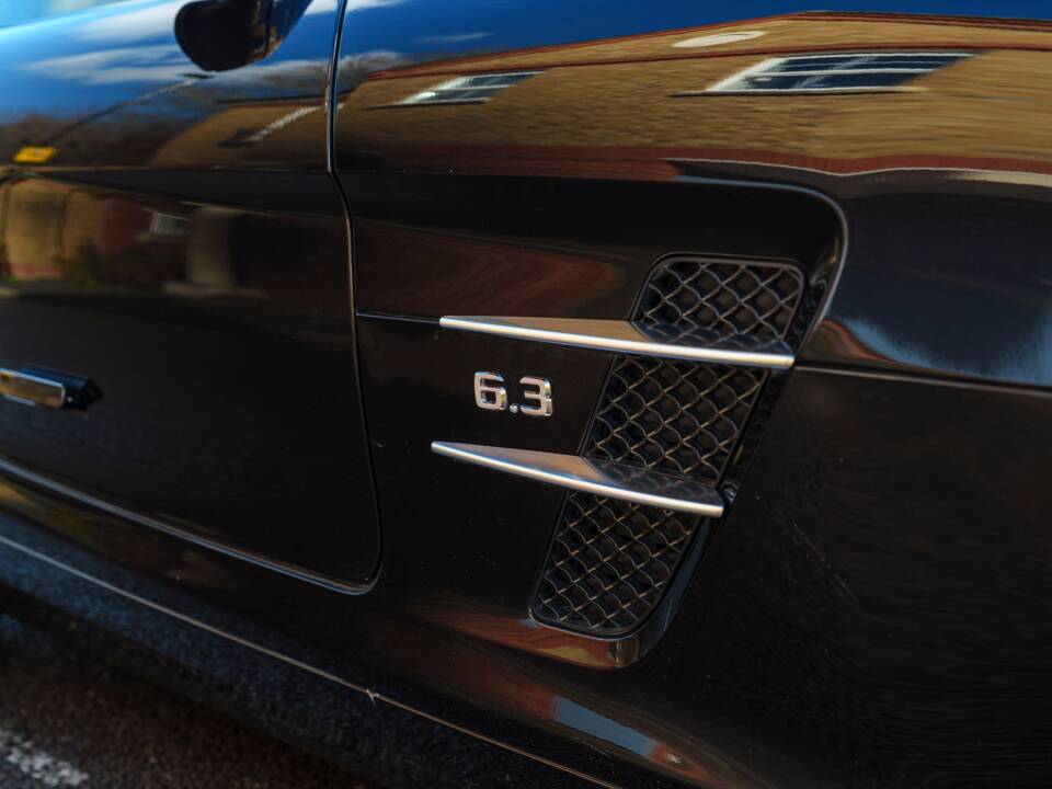 Image 11/26 of Mercedes-Benz SLS AMG (2010)