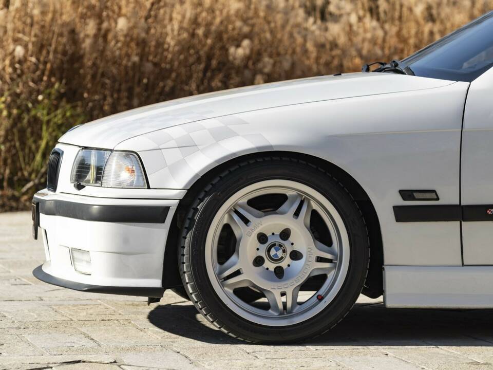 Bild 15/50 von BMW 318is "Class II" (1994)