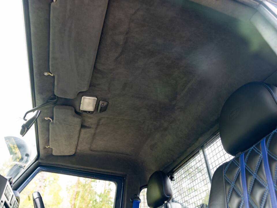 Image 38/43 of Land Rover Defender 90 (2010)