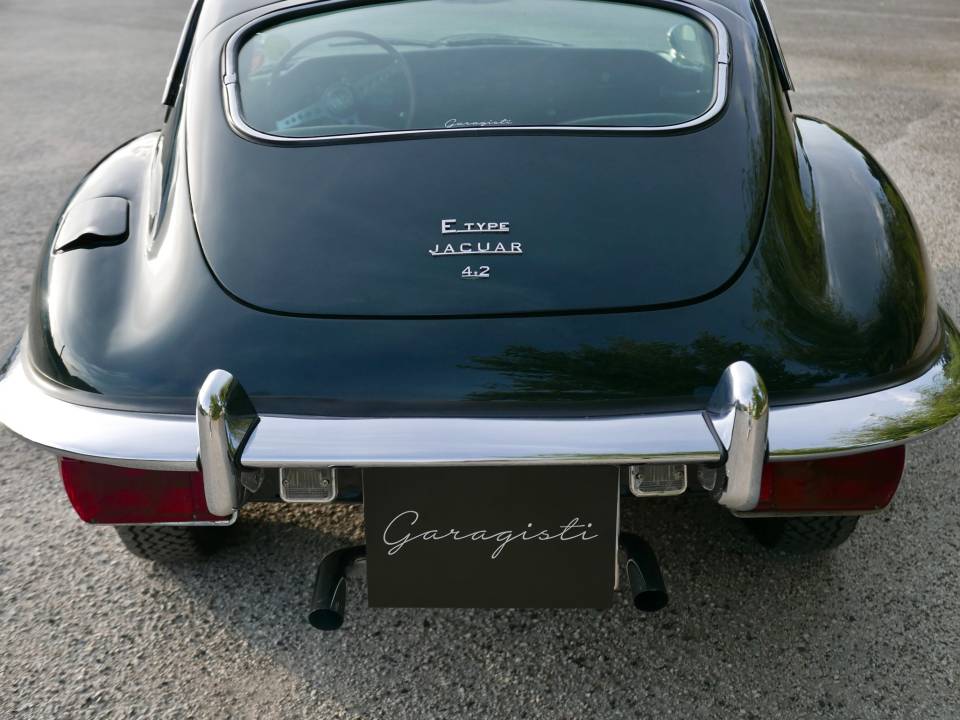 Bild 21/50 von Jaguar E-Type (1968)