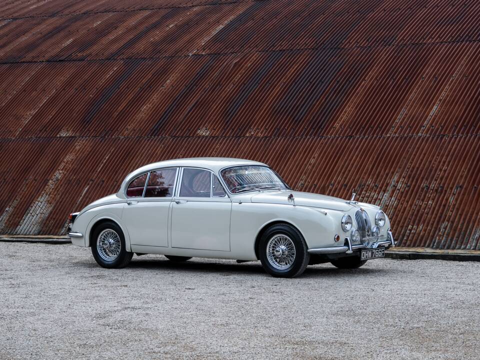 Bild 5/51 von Jaguar 240 (1968)