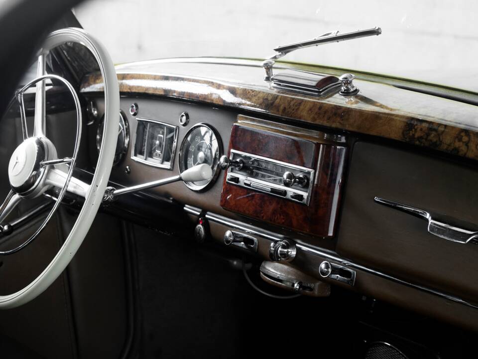 Image 48/50 of Mercedes-Benz 220 Coupe (1954)