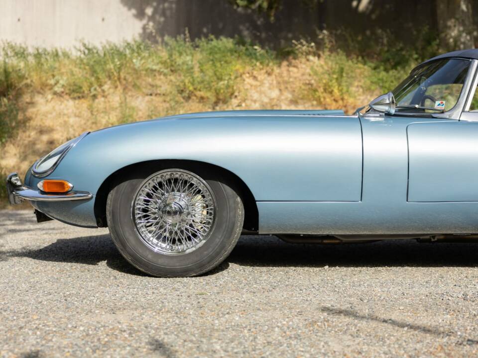 Image 17/50 de Jaguar Type E 3.8 (1964)