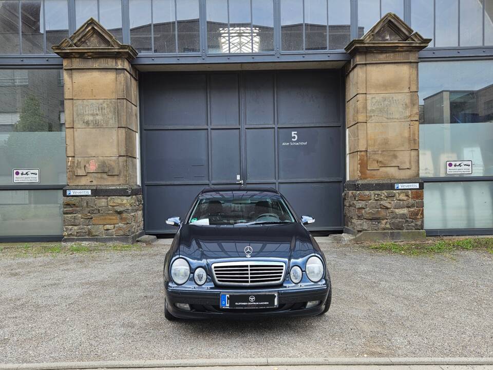 Afbeelding 1/32 van Mercedes-Benz CLK 230 Kompressor (2001)