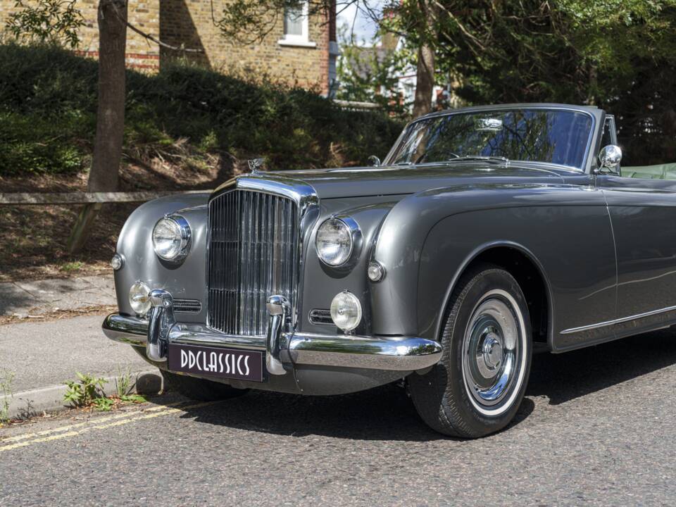 Bild 10/29 von Bentley S1 DHC Park Ward (1958)