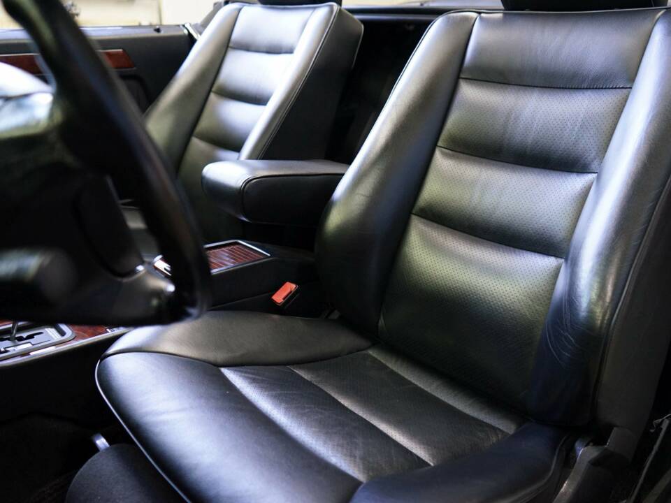 Afbeelding 35/50 van Mercedes-Benz 300 CE-24 (1993)