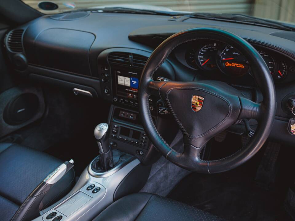 Obraz 5/38 pojazdu Porsche 911 Turbo (2001)