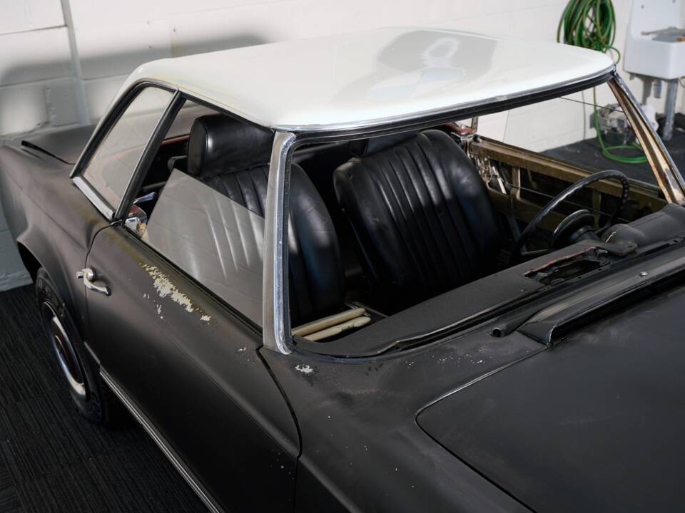 Image 29/47 de Mercedes-Benz 250 SL (1967)