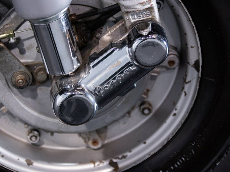 Image 13/50 of Piaggio Vespa PX 125 E (1986)