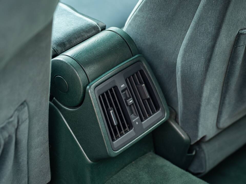 Image 49/54 of Mercedes-Benz 500 SEL (1992)