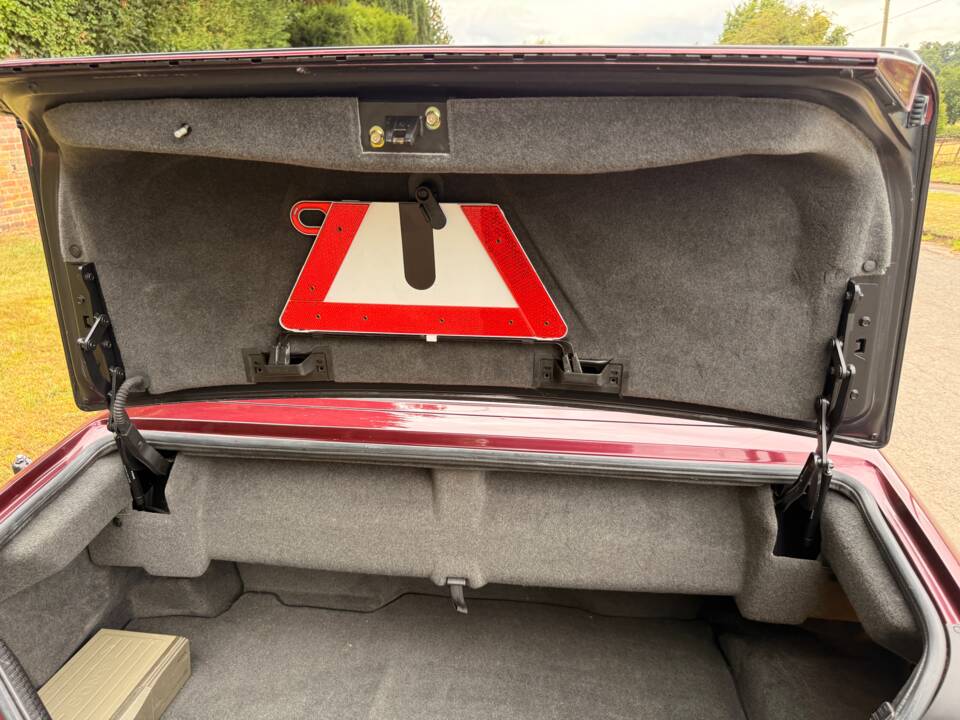 Bild 32/32 von Mercedes-Benz E 220 (1996)