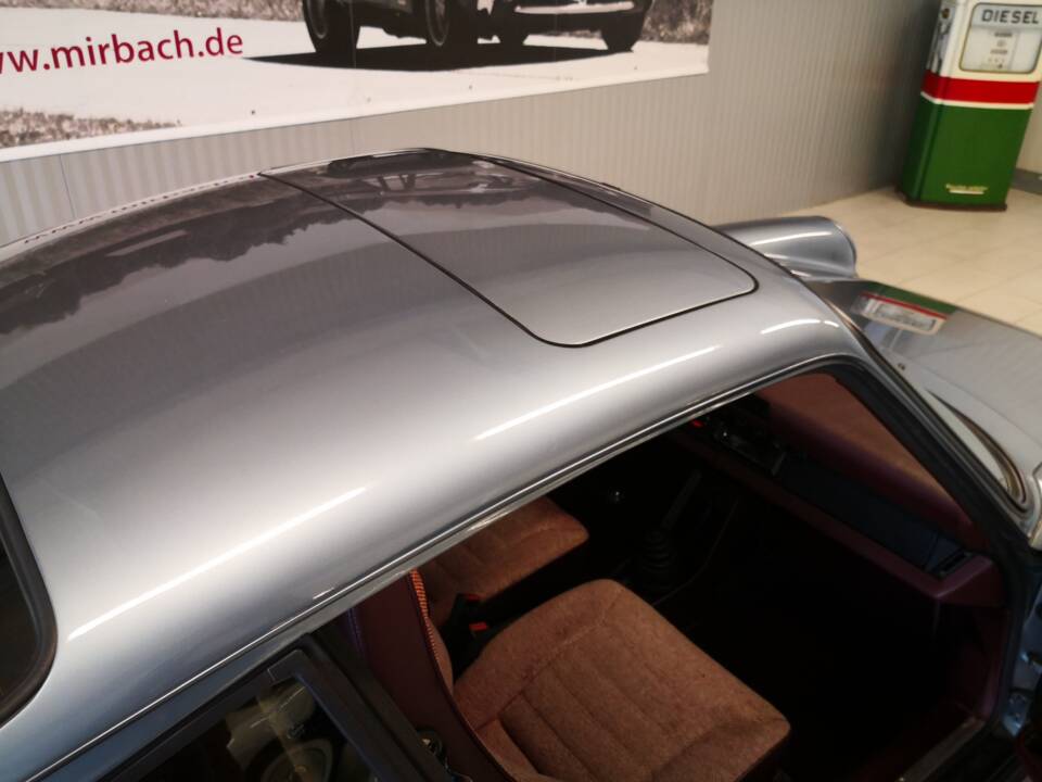 Bild 8/18 von Porsche 911 SC 3.0 (1983)
