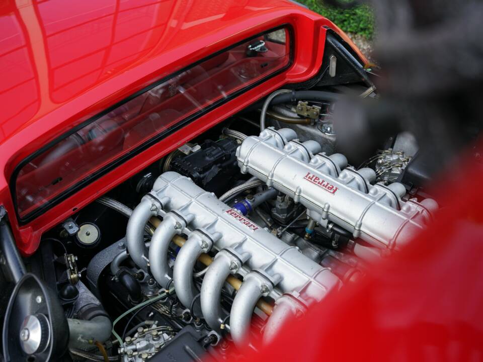 Bild 47/50 von Ferrari 512 BBi (1983)