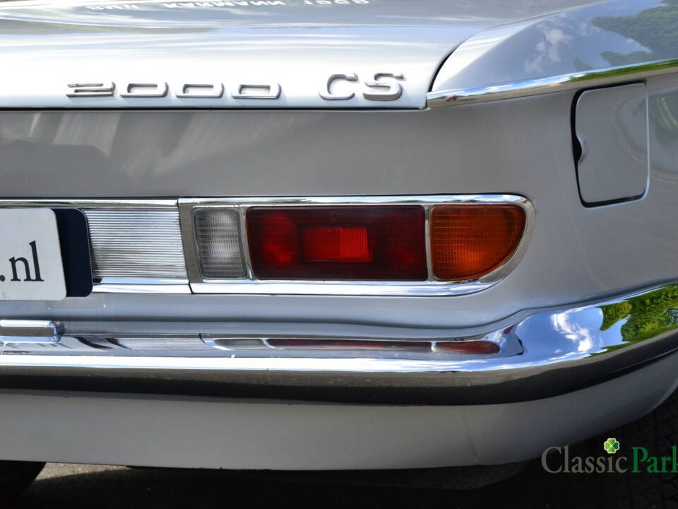 Image 36/50 of BMW 2000 CS (1970)