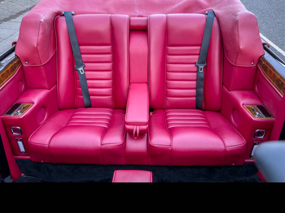 Image 20/22 of Rolls-Royce Corniche IV (1995)