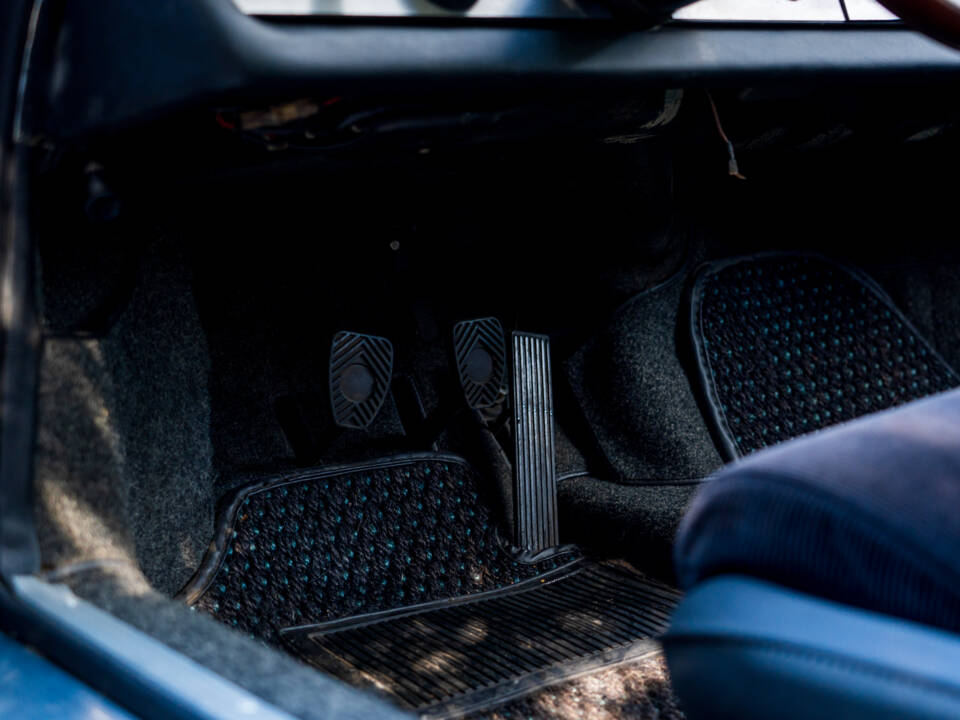 Image 21/42 of Porsche 912 (1967)