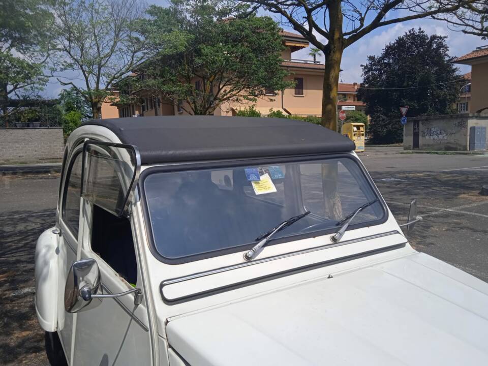 Image 4/13 of Citroën 2 CV 6 (1985)