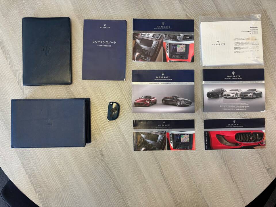 Image 99/99 of Maserati GranCabrio Sport (2015)