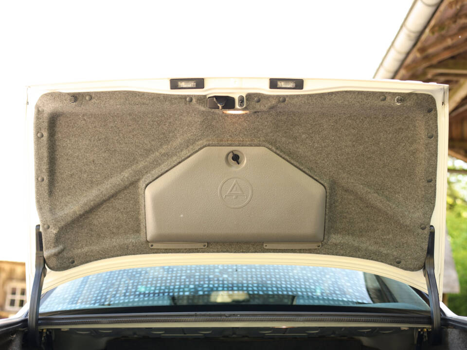 Bild 24/70 von BMW 735i (1991)