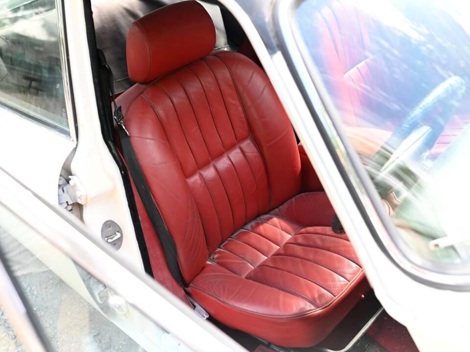 Immagine 5/20 di Jaguar XJ 6 L 4.2 (1978)