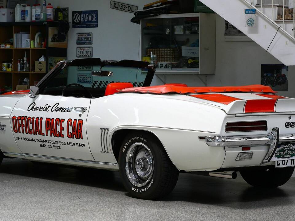 Image 4/13 of Chevrolet Camaro SS-350 (1969)