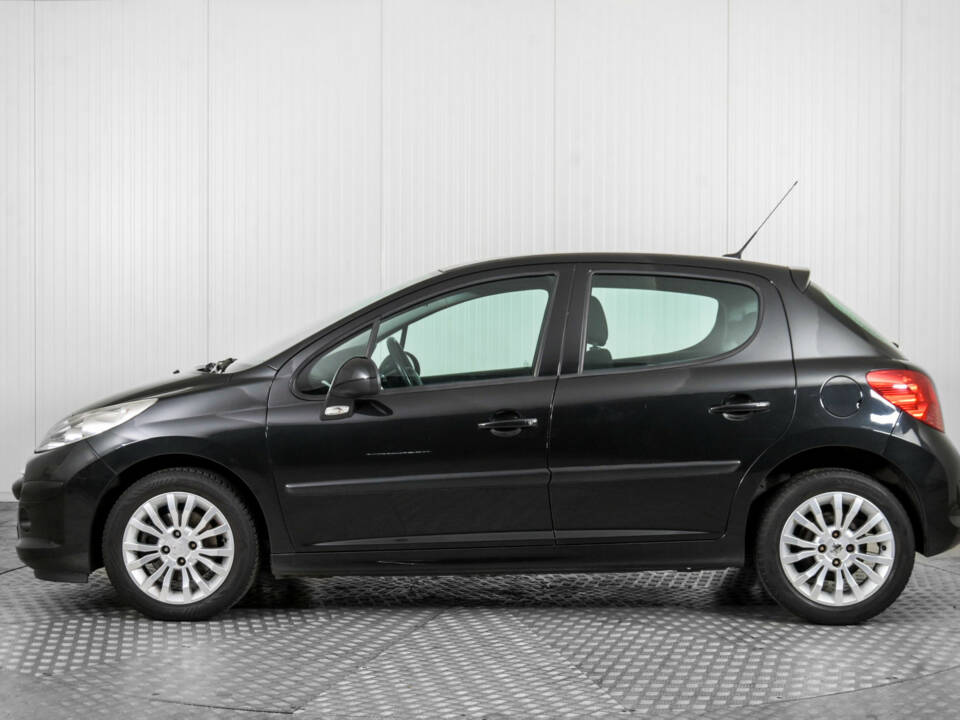 Image 9/42 of Peugeot 207 1.4 (2008)