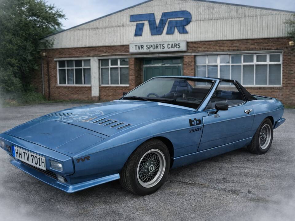 Image 3/17 of TVR Tasmin Series 1 (1984)