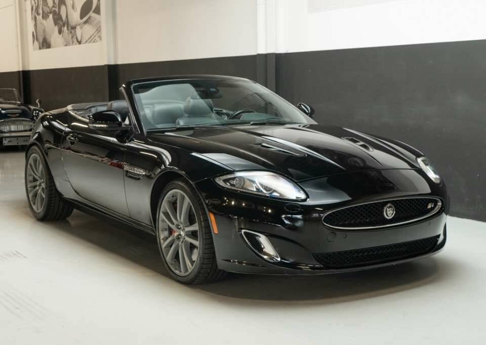 Image 16/50 of Jaguar XKR (2013)