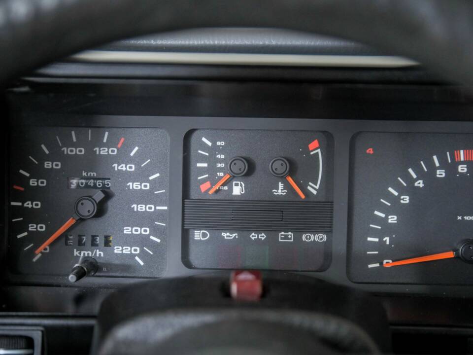 Afbeelding 19/50 van Ford Sierra 2.0 S (1987)