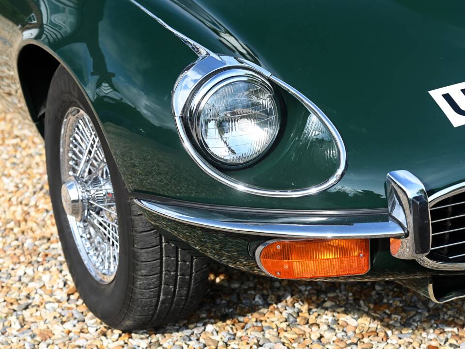 Image 10/26 de Jaguar Type E V12 (1973)